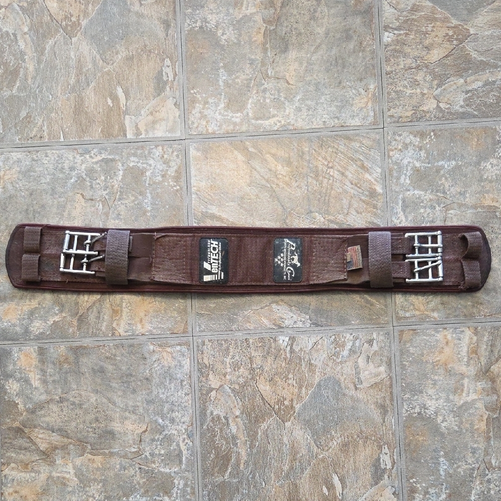 22" Brown Ventech Dressage Girth